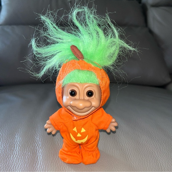 New vtg RUSS PUMPKIN HALLOWEEN LUCKY TROLL DOLL - Main Image